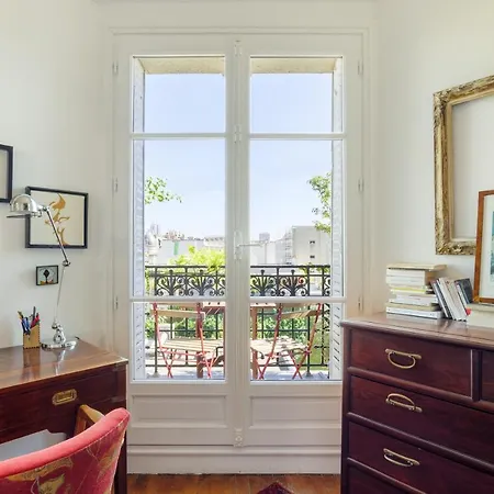 Apartment Veeve - The Library Loft Paris